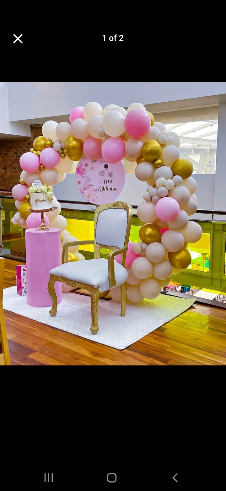 Balloon garland hire - image 2