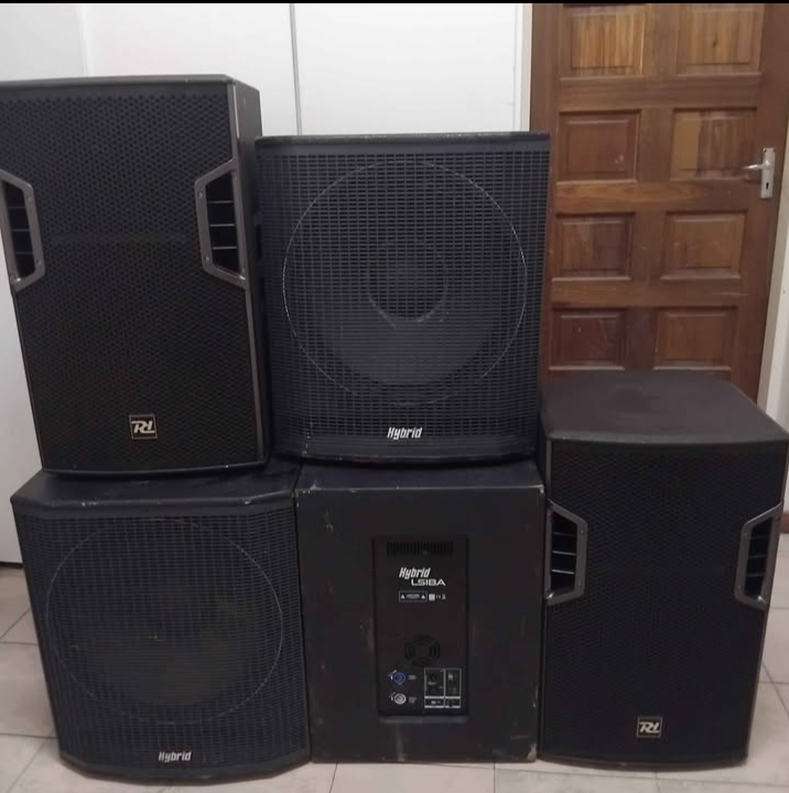 Sound system and instrument for hire - image 2