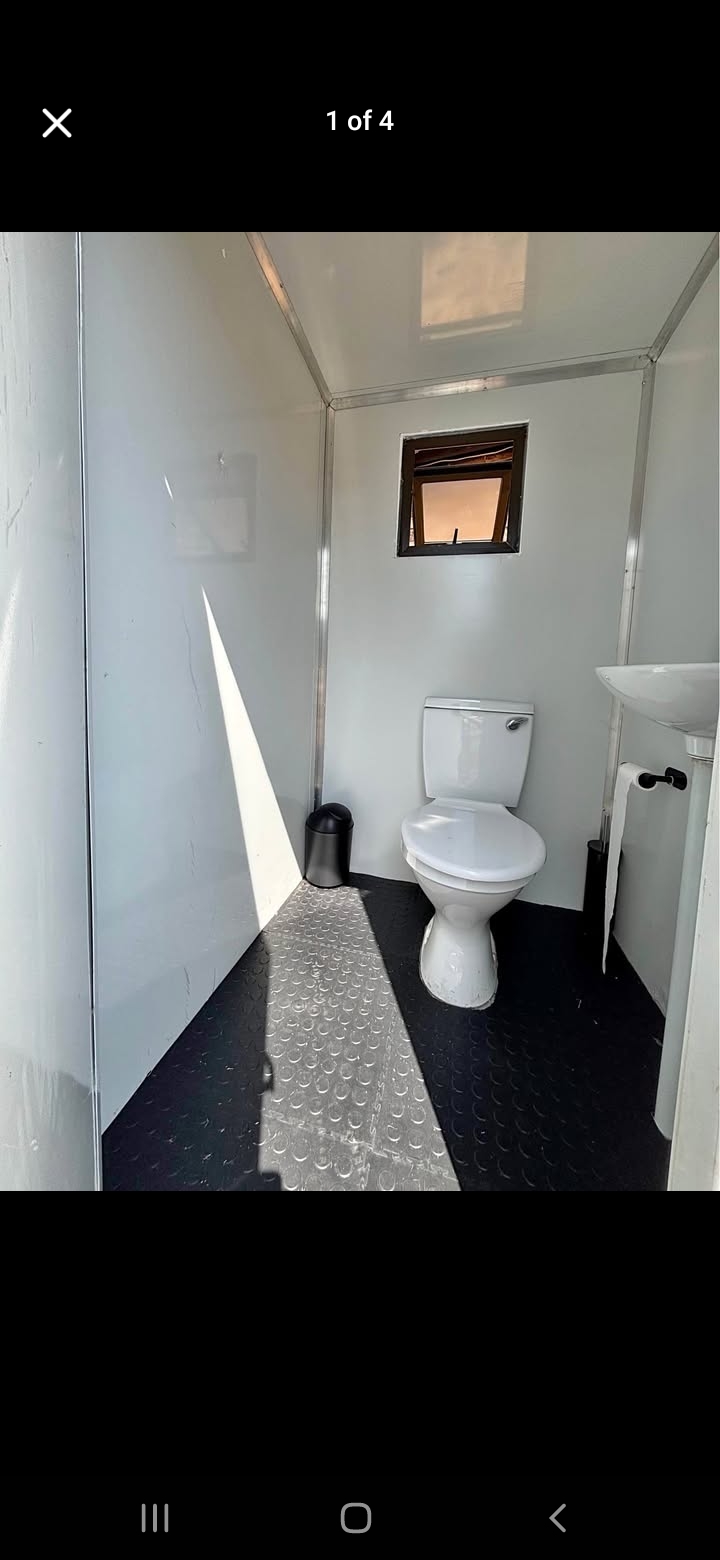 MOBILE VIP TOILET FOR HIRE - image 2